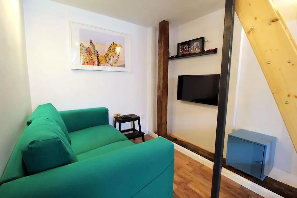 Tiny Bijou Apartment Varna